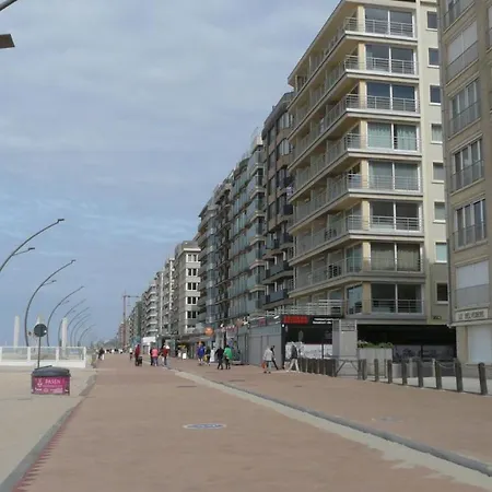 Apartment Neptunus De Panne